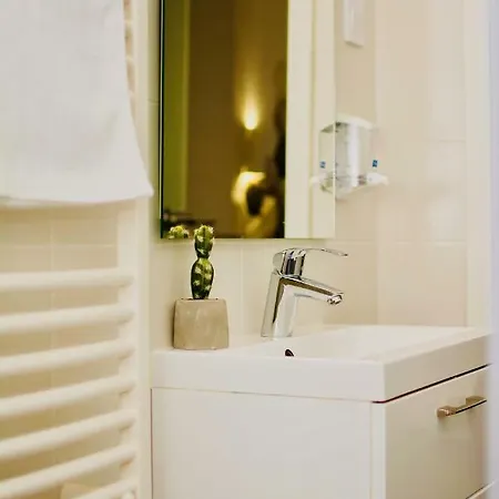 Karinflats - Honey Apt. Apartamento Budapest